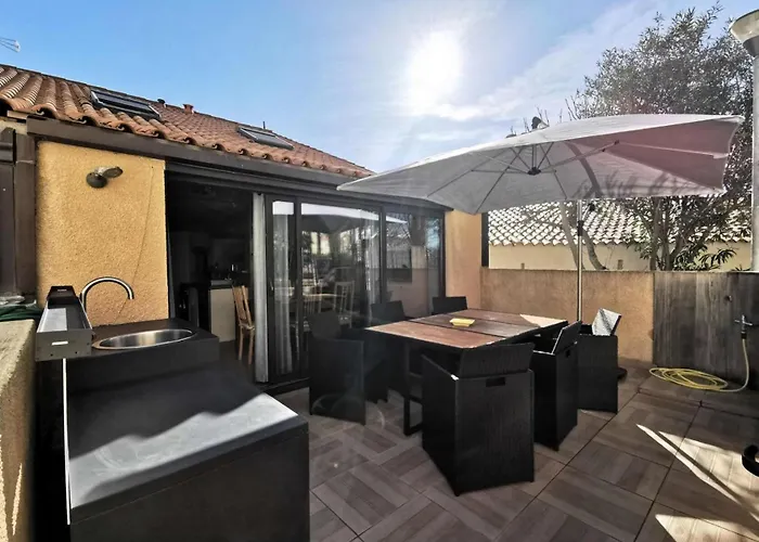 Villa Village Merlin - Avec Mezzanine Pour 5 Personnes - Port Mae-7804 *