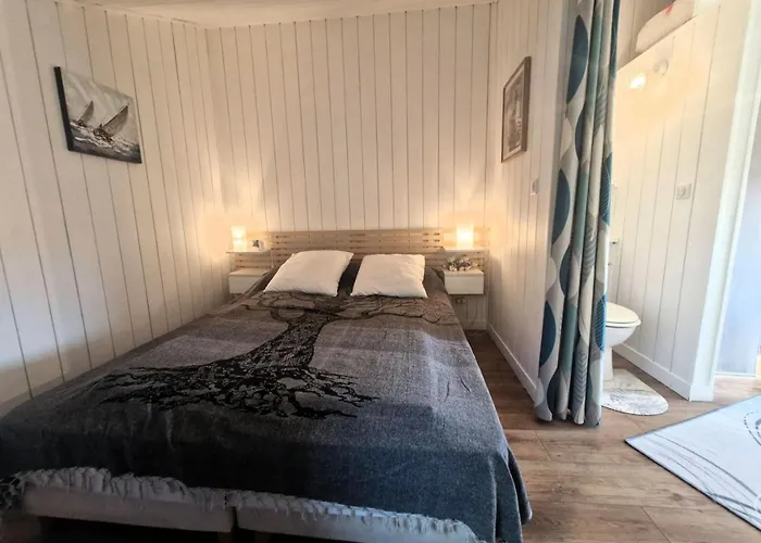 Villa Village Merlin - Avec Mezzanine Pour 5 Personnes - Port Mae-7804 *