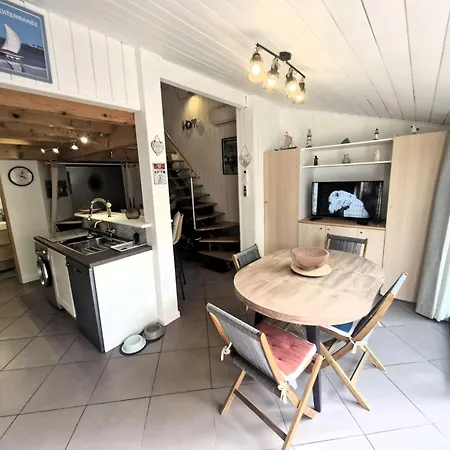 Villa Village Merlin - Avec Mezzanine Pour 5 Personnes - Port Mae-7804 *