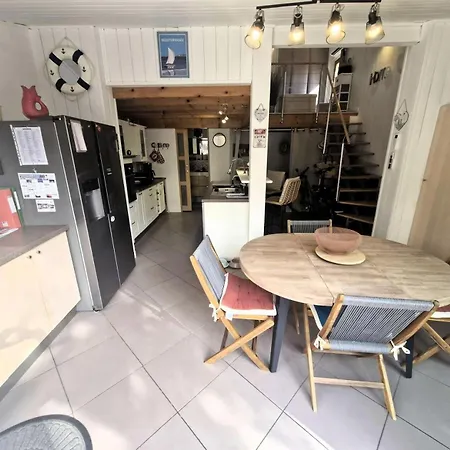 Villa Village Merlin - Avec Mezzanine Pour 5 Personnes - Port Mae-7804 *